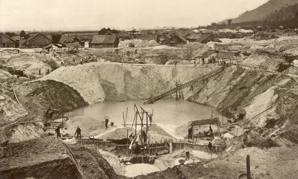 Early tin mining in Malaya